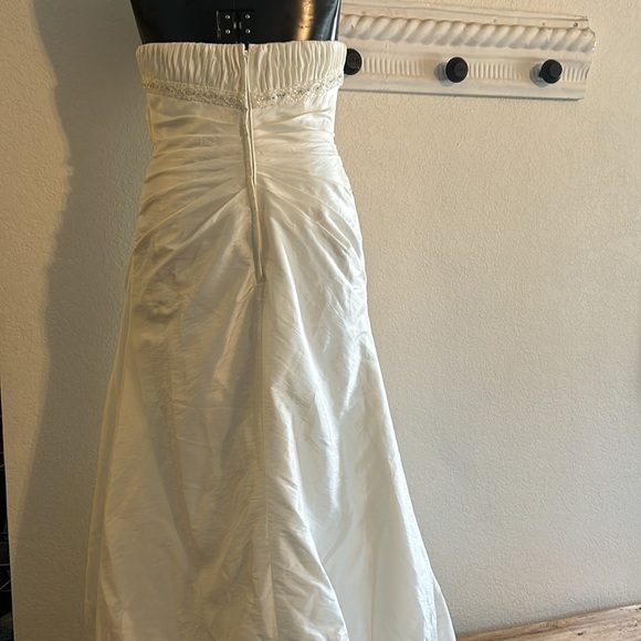 Beautiful Mori Lee wedding dress like new - Picture 2 of 7